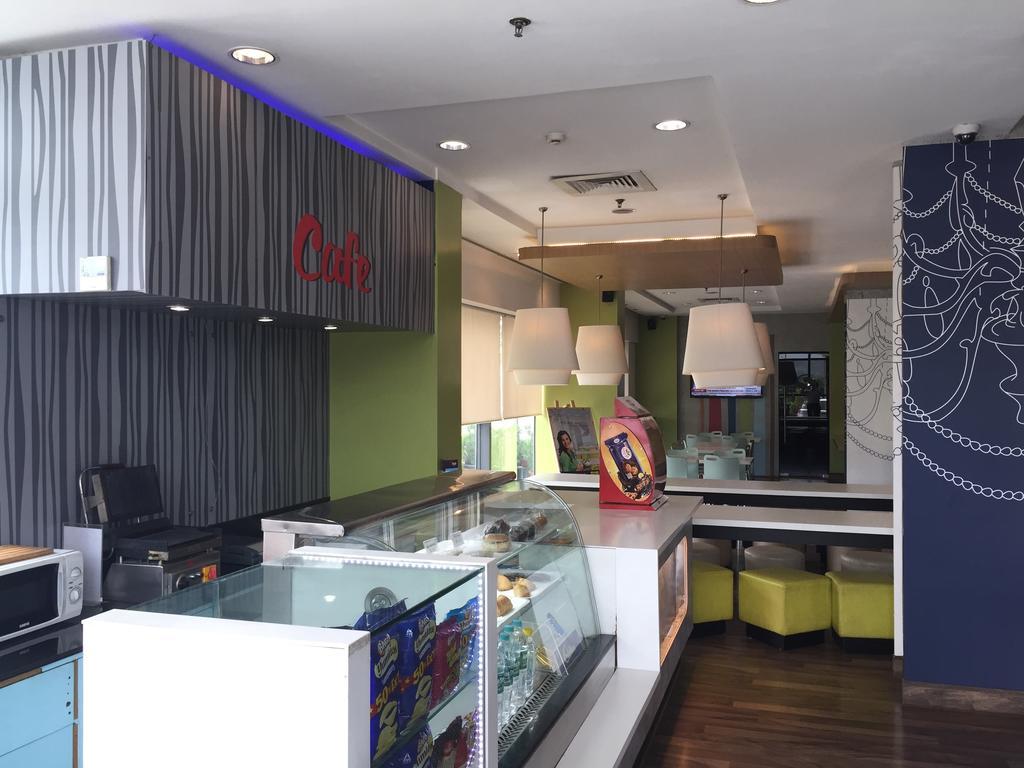 Hotel Caspia Pro Велика Нойда Екстер'єр фото