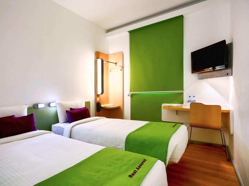 Hotel Caspia Pro Велика Нойда Екстер'єр фото